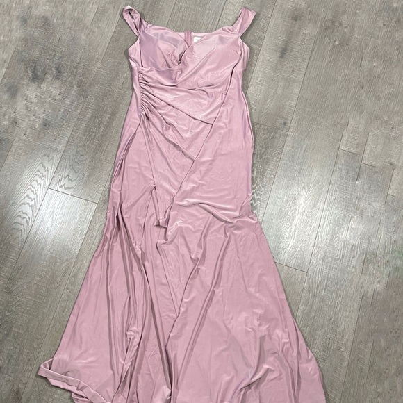 FAERIESTY Off Shoulder Ruched Wrap Hem Slit Gown Plus Size 3XL Mauve Lavender - Picture 2 of 12